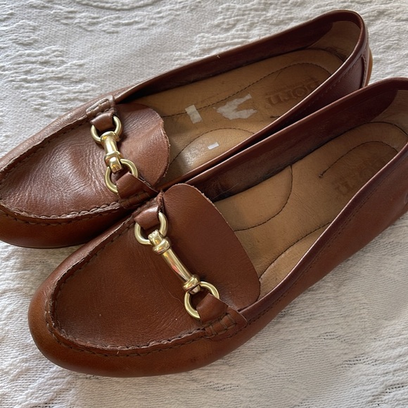 Born leather flats size 6 gold buckle - Picture 2 of 13